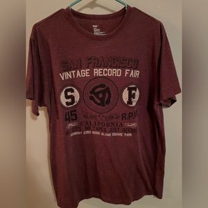 Gap burgundy graphic tee